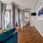 Dante 138 Class Rooms & Apartments